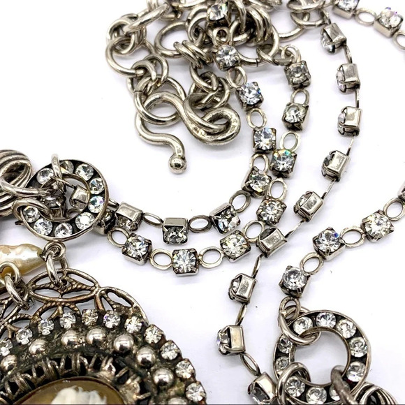 Sorrelli Vintage Cameo Crystal Pearl Collar Necklace - Picture 4 of 5